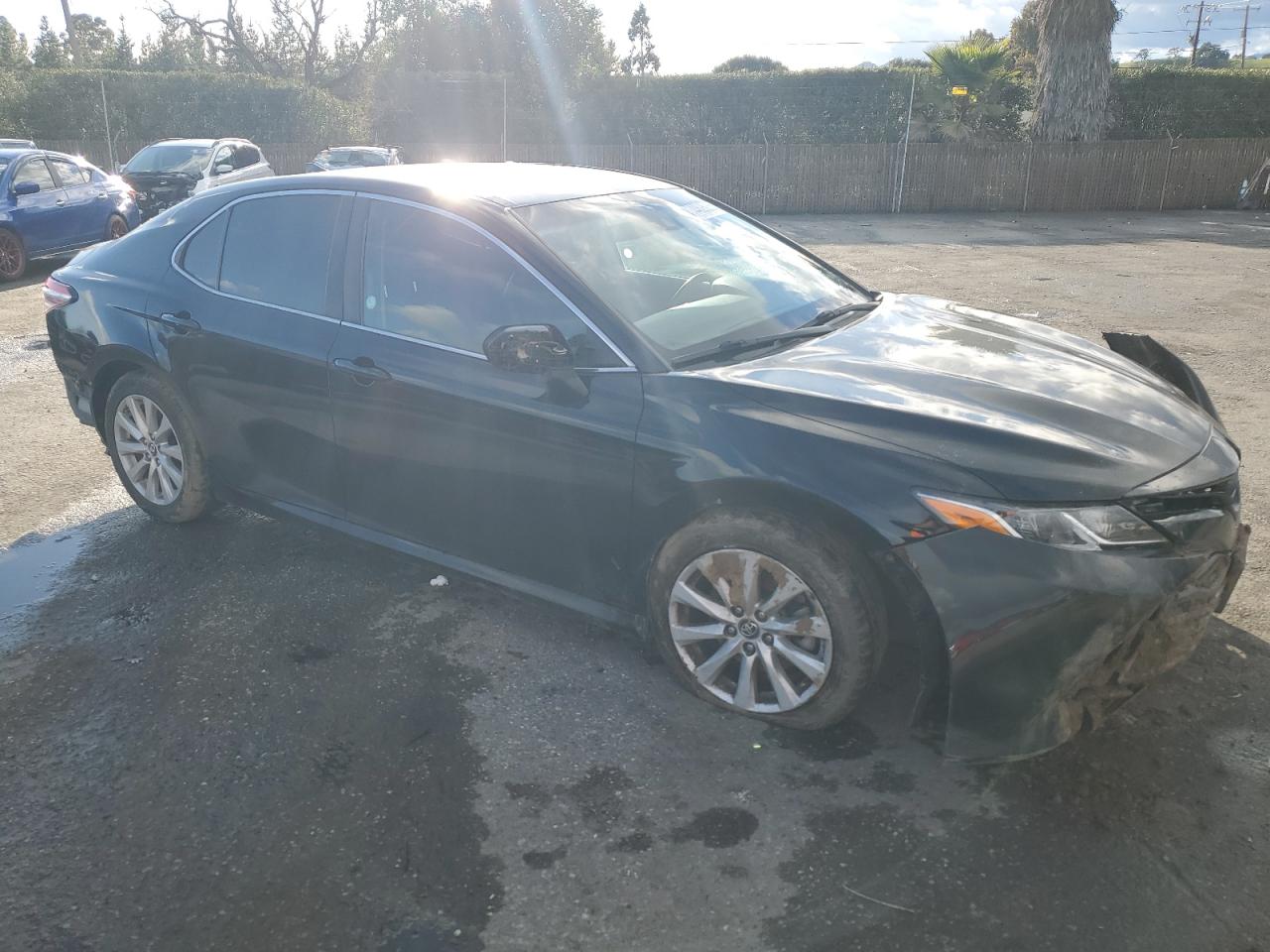 2019 Toyota Camry VIN 4T1B11HKXKU768481 Copart auction photo, front end / rear end damage thumbnail 4