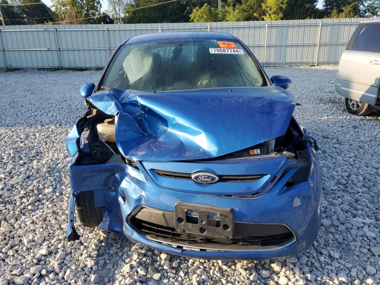 2011 Ford Fiesta VIN 3FADP4FJ8BM172724 Copart auction photo, front end / side damage thumbnail 5