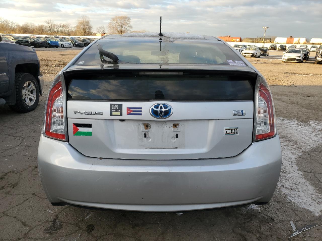 2015 Toyota Prius VIN JTDKN3DUXF1899641 Copart auction photo, front end / minor dent/scratches damage thumbnail 6
