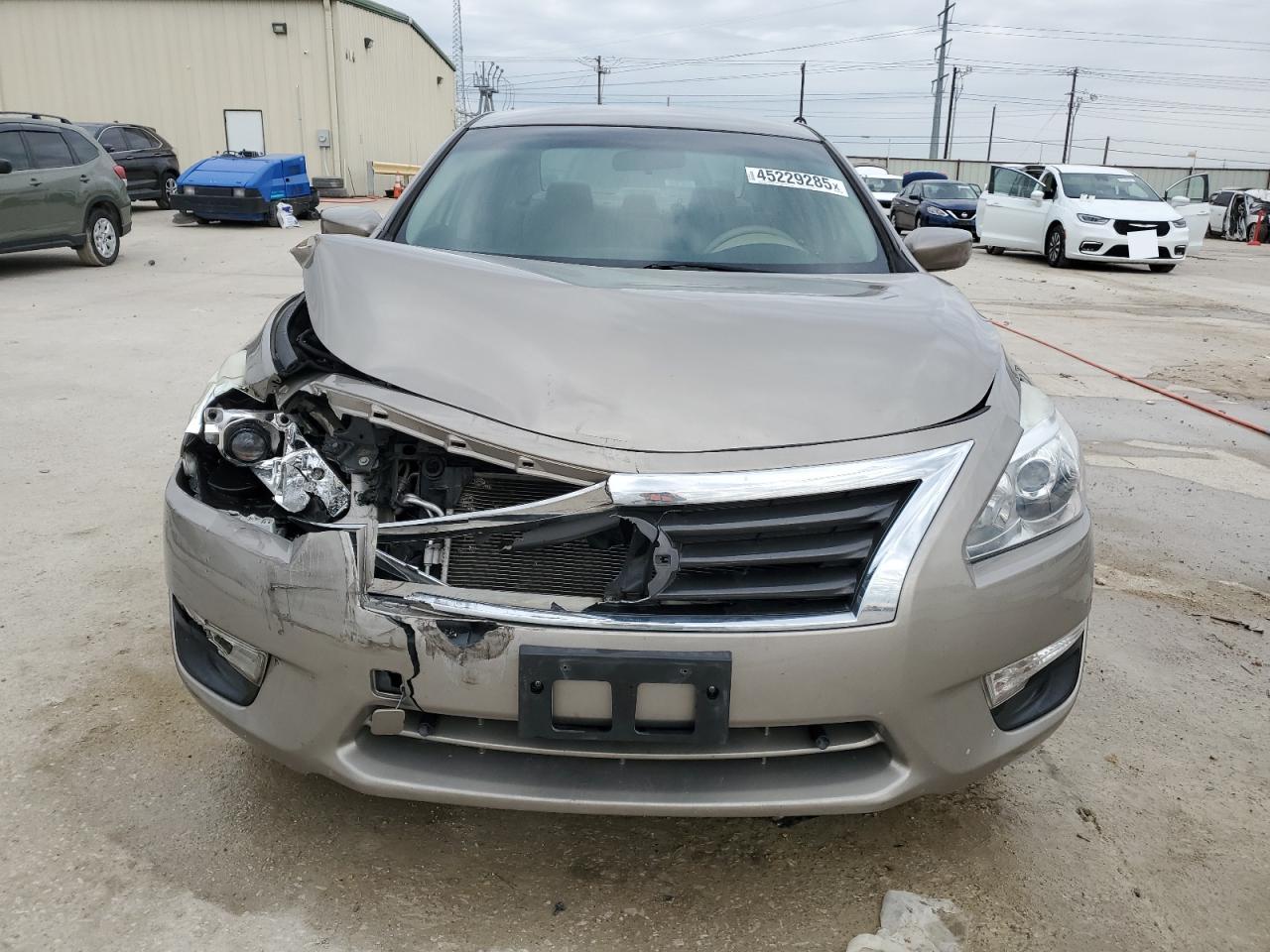 2015 Nissan Altima VIN 1N4AL3AP8FN372020 Copart auction photo, front end / hail damage thumbnail 5