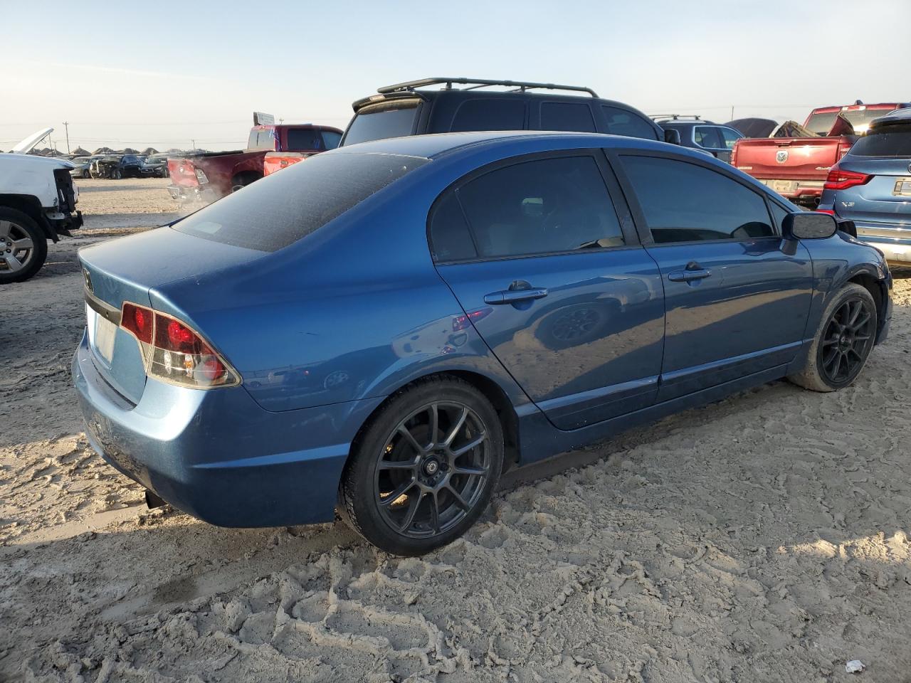 2011 Honda Civic VIN 19XFA1F50BE038452 Copart auction photo, front end / side damage thumbnail 3