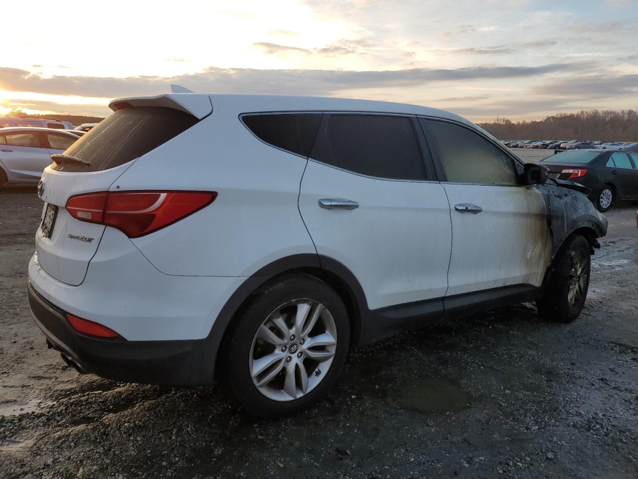 2013 Hyundai Santa Fe VIN 5XYZW3LA0DG053552 Copart auction photo, burn damage thumbnail 3