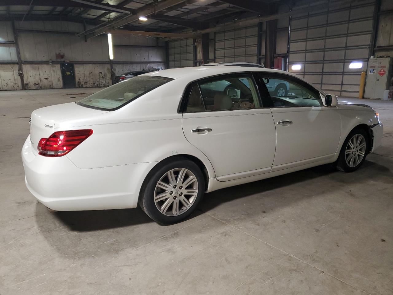 2008 Toyota Avalon VIN 4T1BK36B68U277880 Copart auction photo, front end / minor dent/scratches damage thumbnail 3