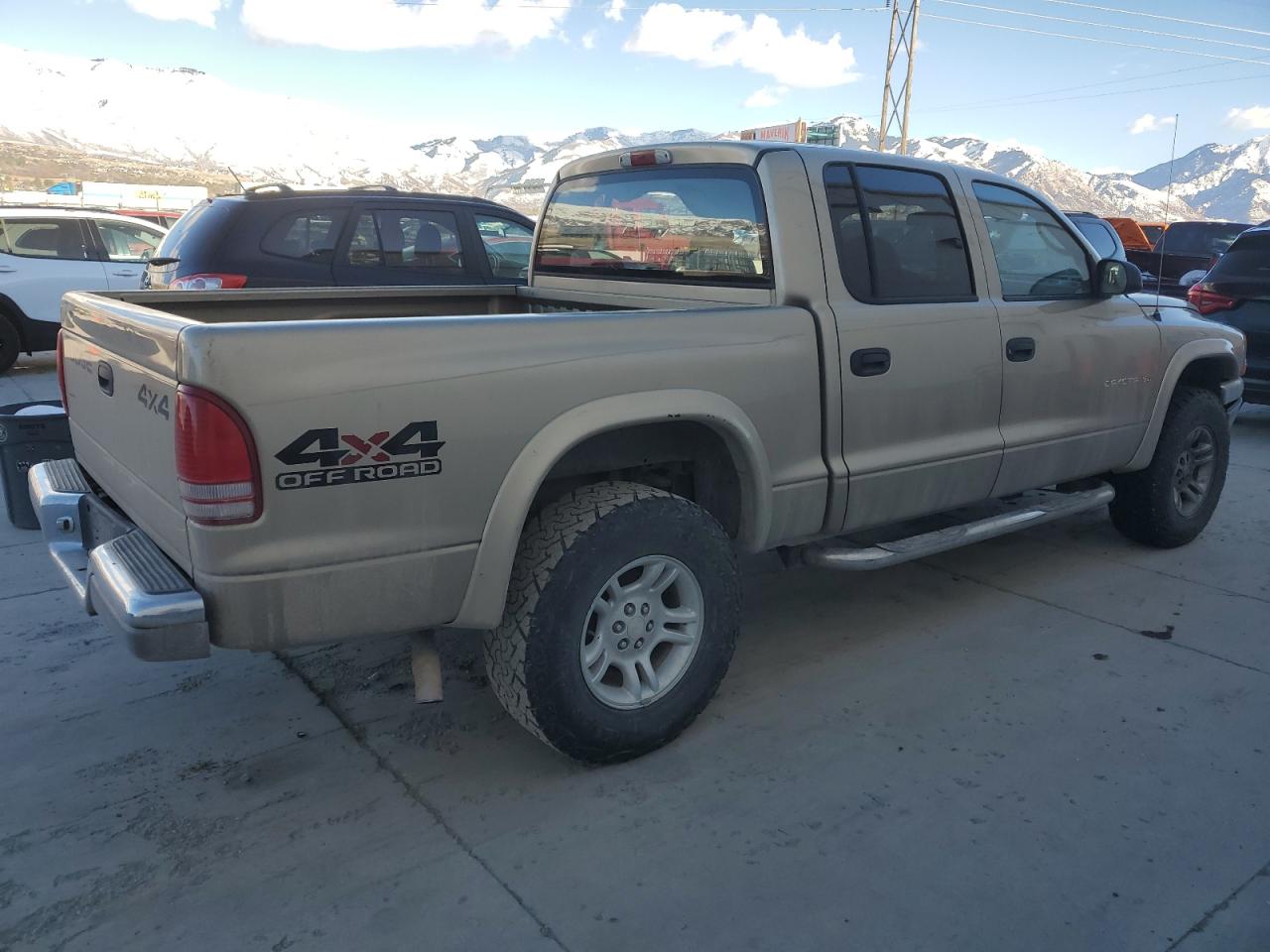 2002 Dodge Dakota VIN 1B7HG48N22S559708 Copart auction photo, side / front end damage thumbnail 3