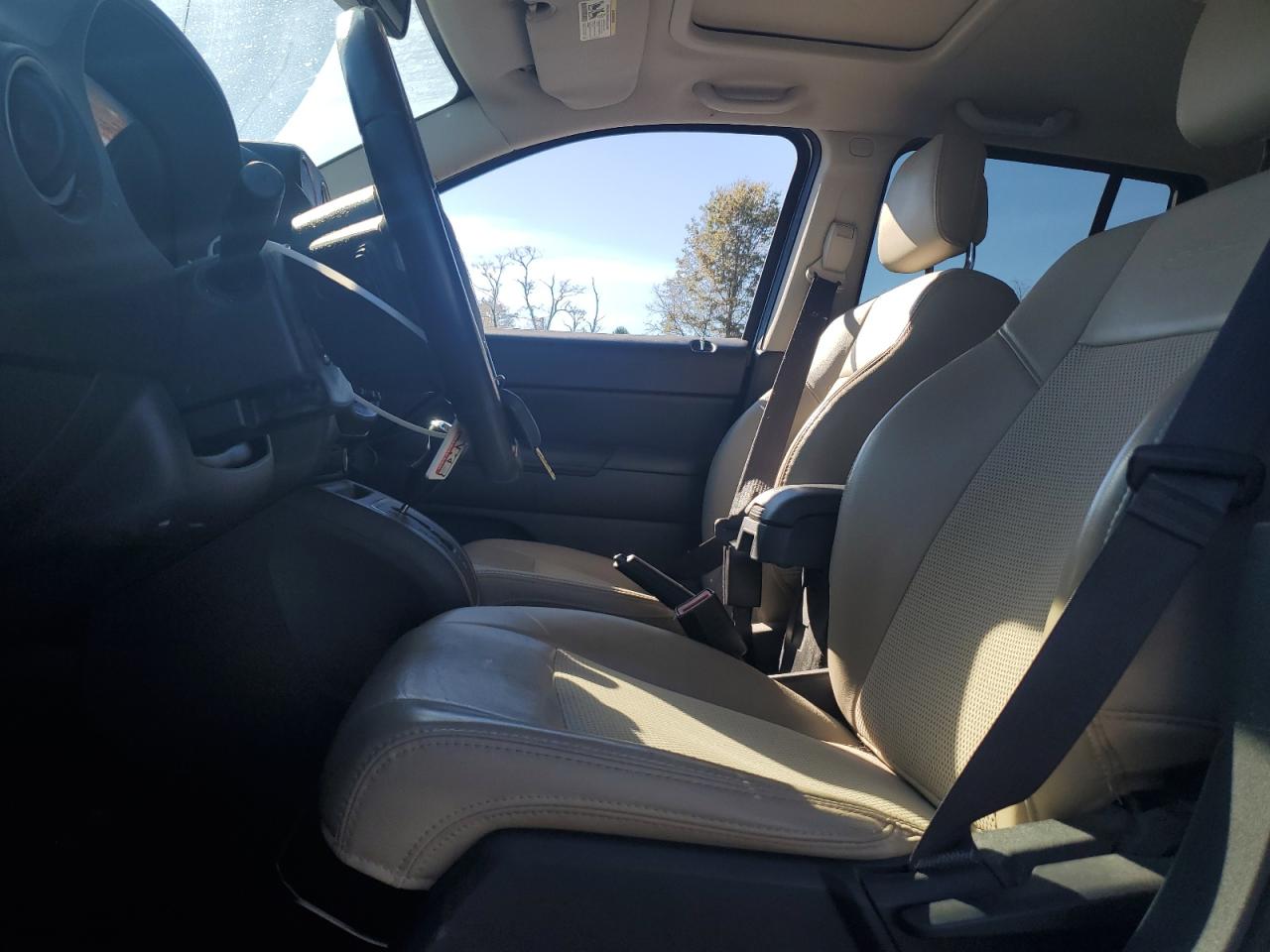 2017 Jeep Compass VIN 1C4NJDBBXHD168127 Copart auction photo, front end damage thumbnail 7