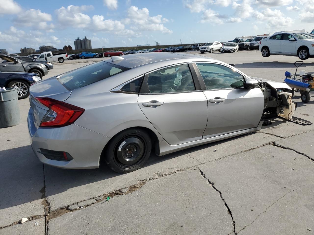 2018 Honda Civic VIN 2HGFC2F70JH606575 Copart auction photo, front end damage thumbnail 3