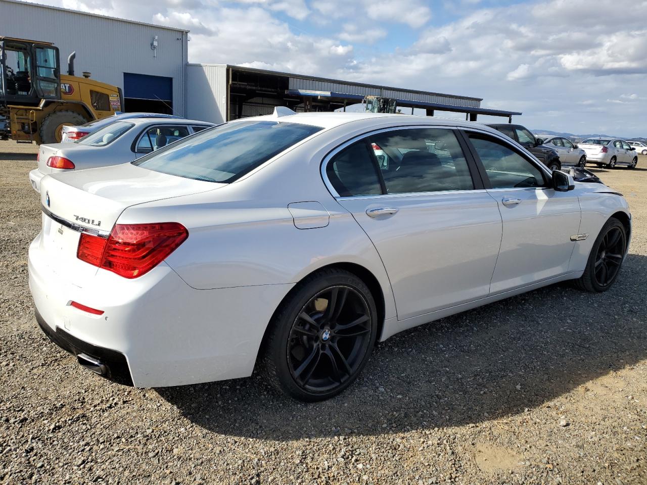 2011 BMW 7er VIN WBAKB4C58BC573888 Copart auction photo, front end damage thumbnail 3