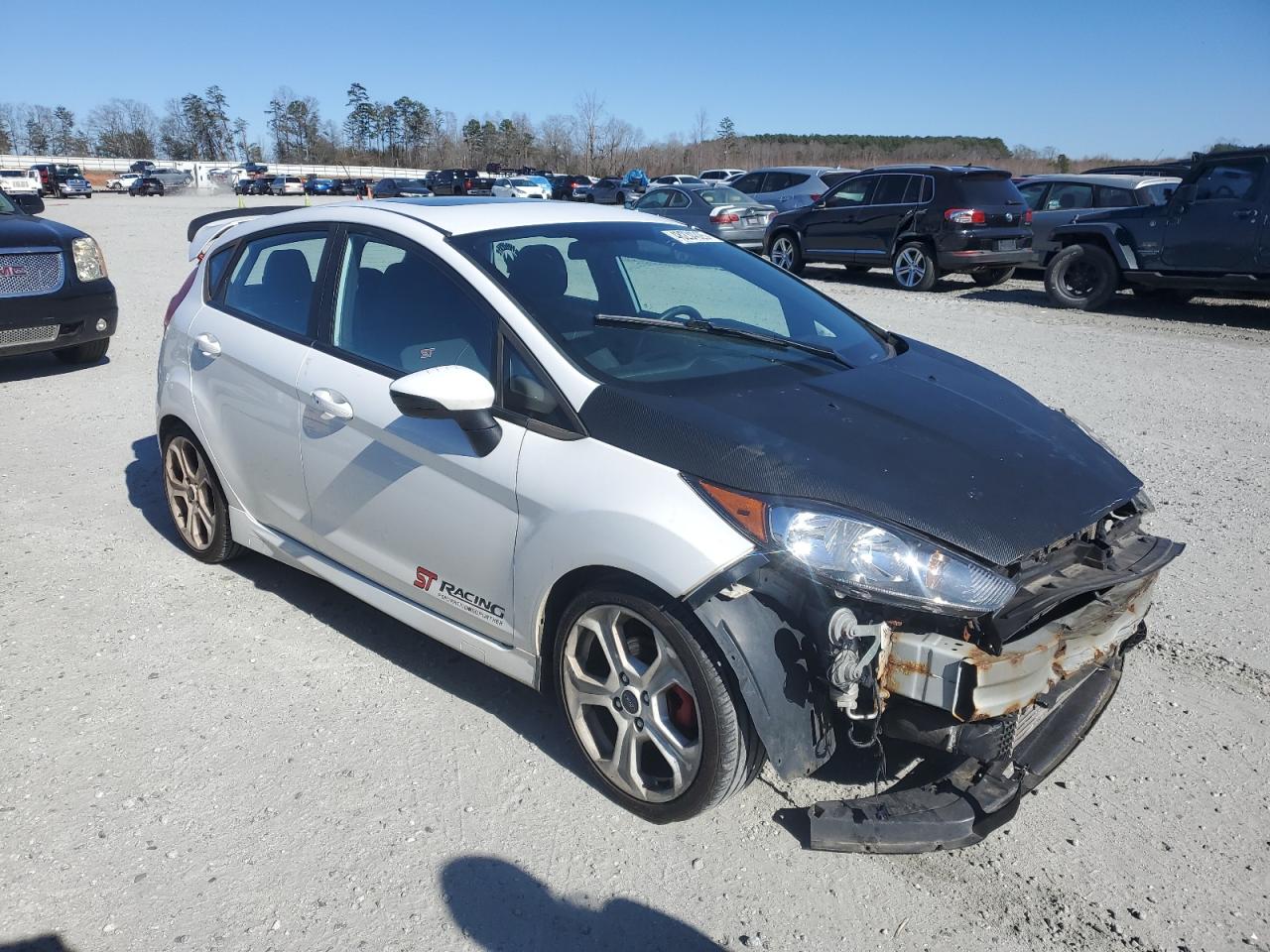 2015 Ford Fiesta VIN 3FADP4GX9FM224130 Copart auction photo, front end damage thumbnail 4