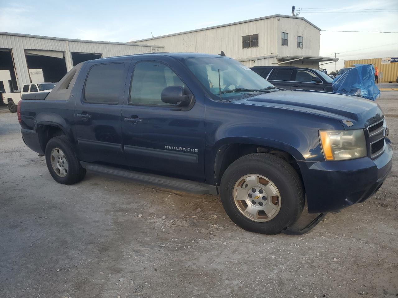 2009 Chevrolet Avalanche VIN 3GNFK22049G284391 Copart auction photo, water/flood damage thumbnail 4