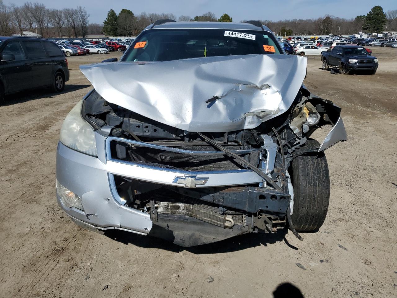 2010 Chevrolet Traverse VIN 1GNLREED3AS108282 Copart auction photo, front end / minor dent/scratches damage thumbnail 5