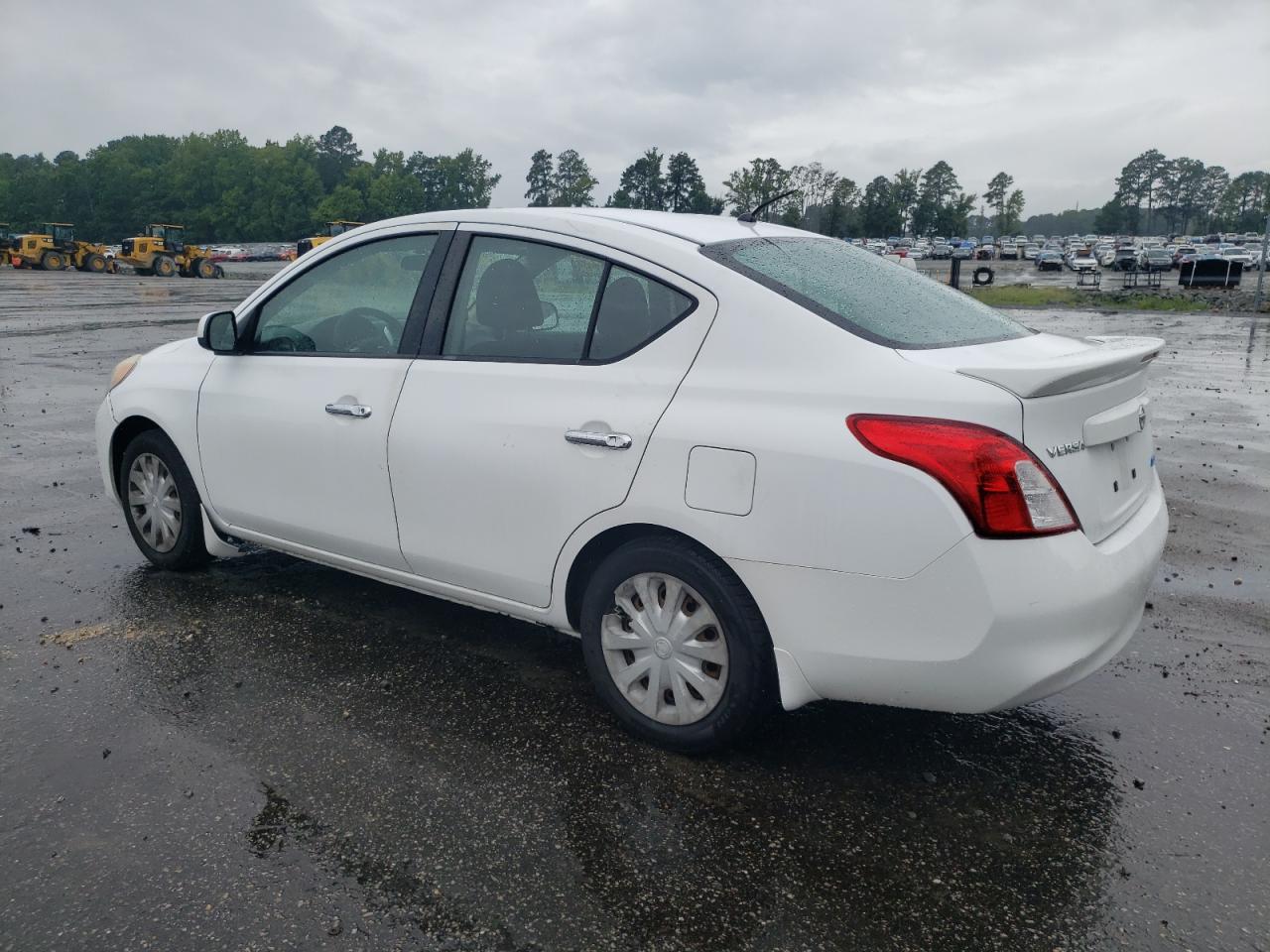 2014 Nissan Versa VIN 3N1CN7AP5EL826570 Copart auction photo, side / front end damage thumbnail 2