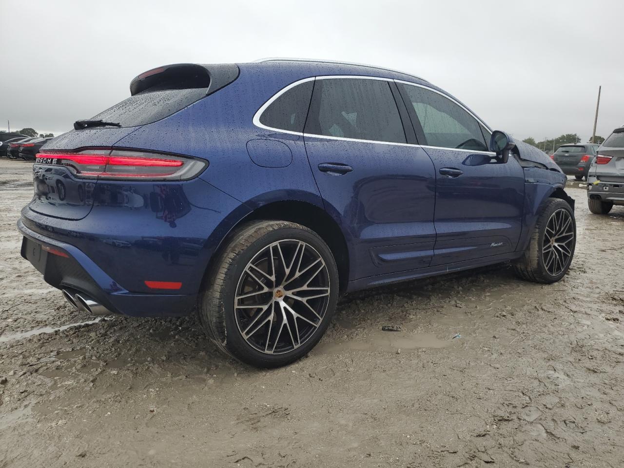 2024 Porsche Macan VIN WP1AA2A50RLB15313 Copart auction photo, front end / minor dent/scratches damage thumbnail 3