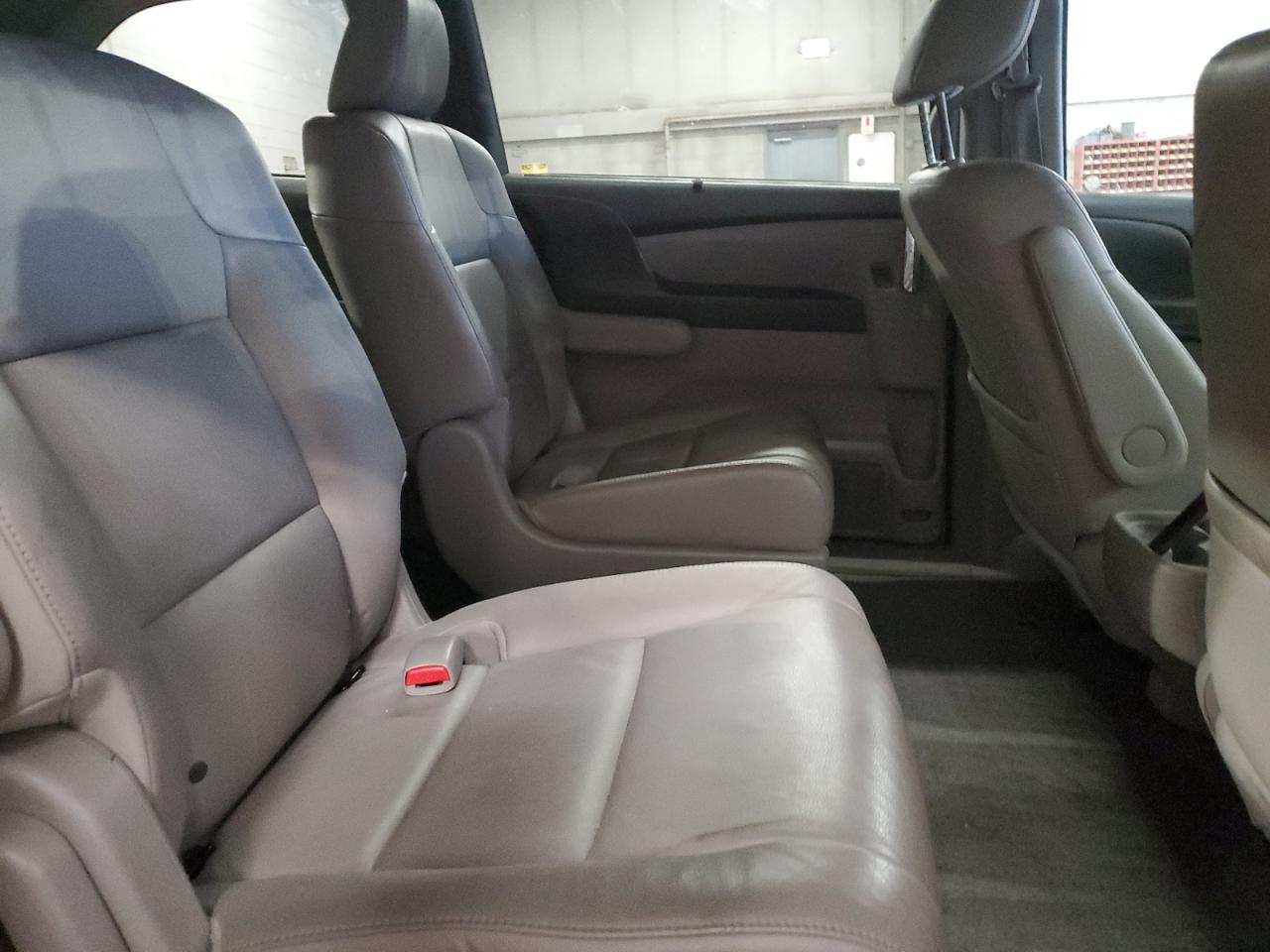 2016 Honda Odyssey VIN 5FNRL5H60GB002055 Copart auction photo, side / front end damage thumbnail 11