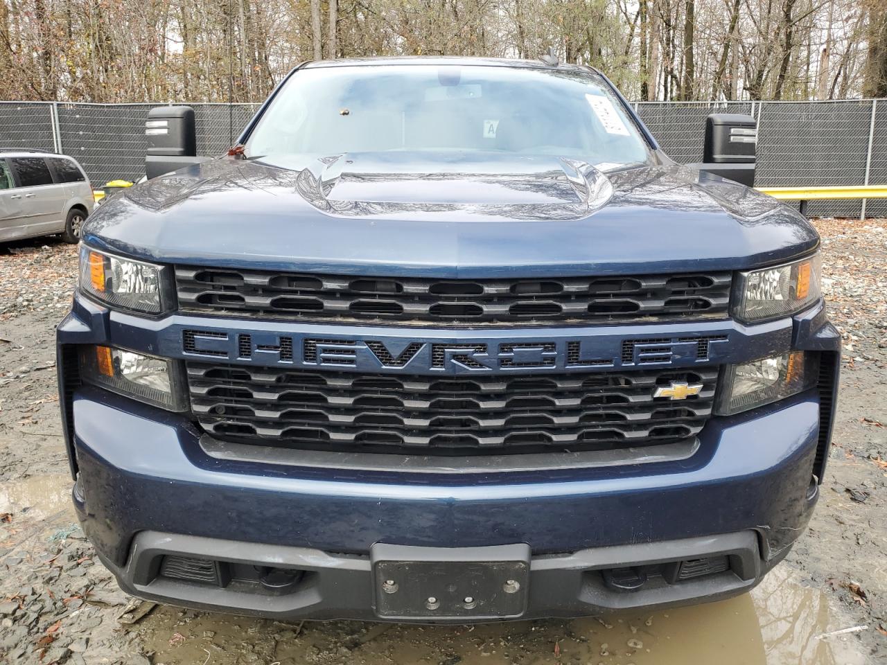 2019 Chevrolet Silverado VIN 3GCUYBEF8KG700236 Copart auction photo, rear end / minor dent/scratches damage thumbnail 5