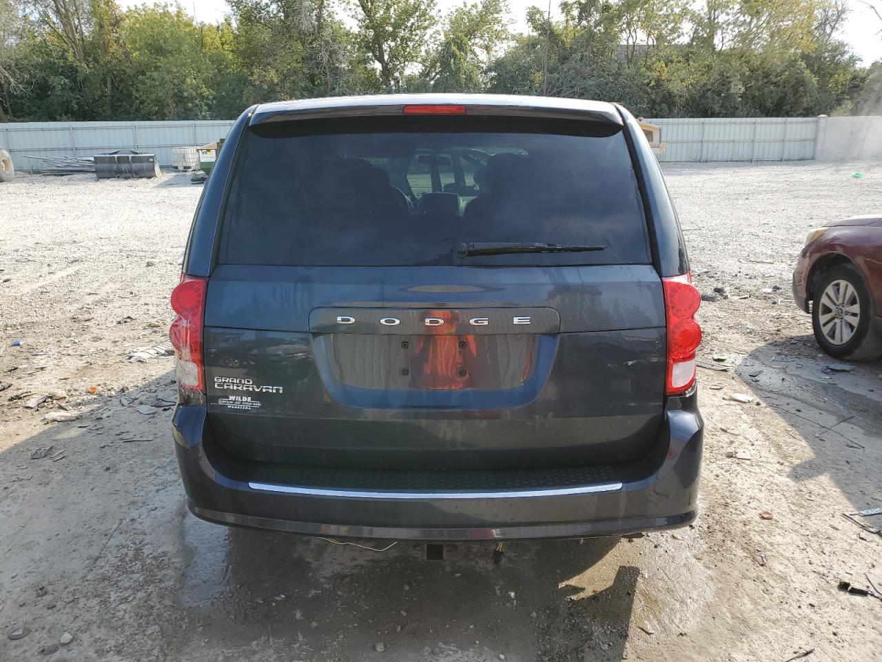 2014 Dodge Caravan VIN 2C4RDGBG8ER473382 Copart auction photo, side / front end damage thumbnail 6