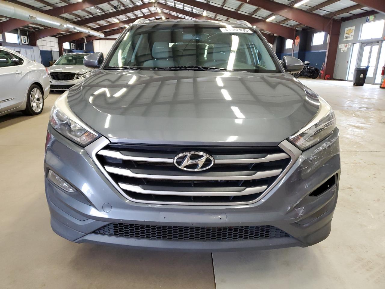 2017 Hyundai Tucson VIN KM8J3CA42HU256719 Copart auction photo, all over / vandalism damage thumbnail 5
