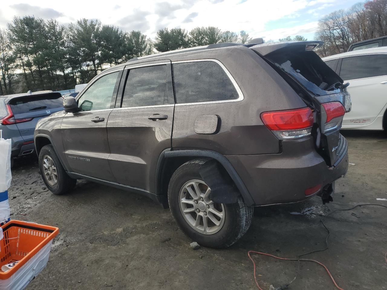 2019 Jeep Grand Cherokee VIN 1C4RJFAG2KC762170 Copart auction photo, rear end damage thumbnail 2