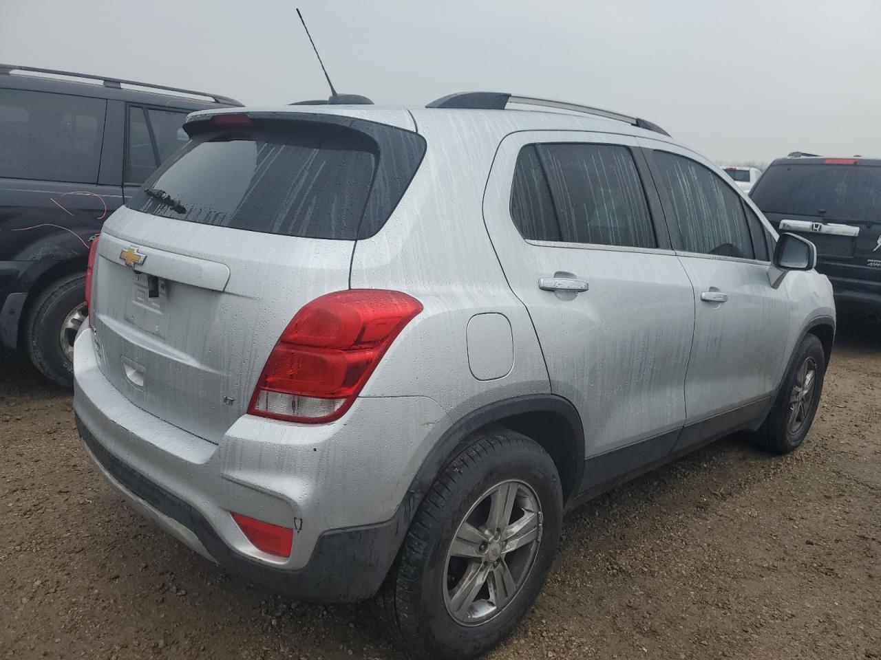 2018 Chevrolet Trax VIN KL7CJLSB1JB690368 Copart auction photo, front end / rear end damage thumbnail 3