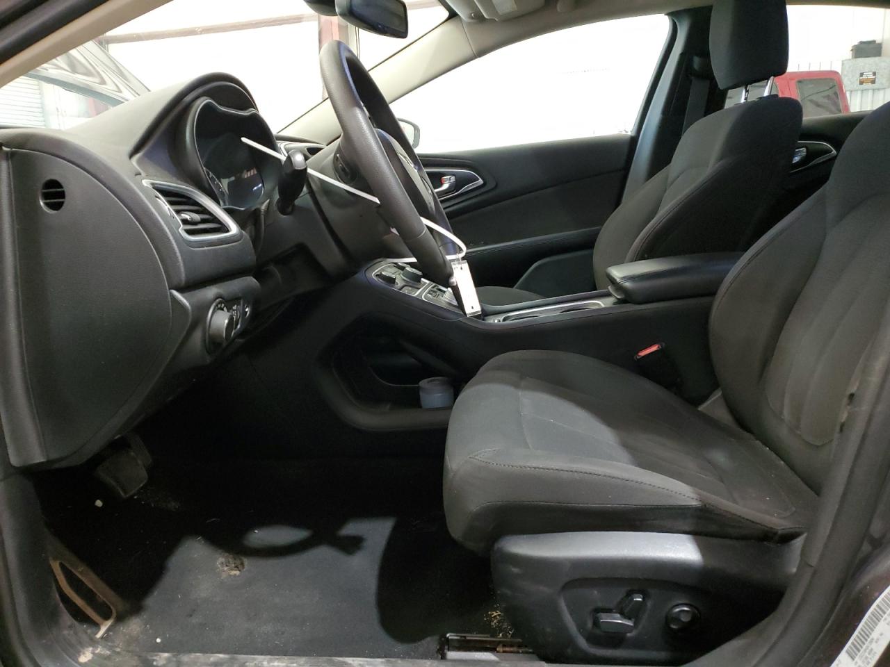 2016 Chrysler 200 VIN 1C3CCCAB4GN139894 Copart auction photo, front end / minor dent/scratches damage thumbnail 7
