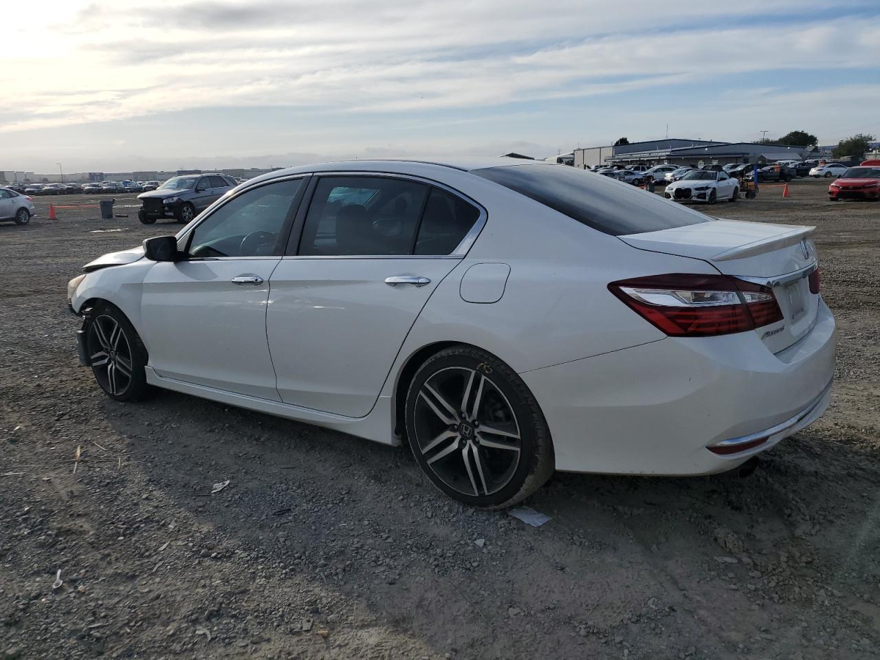 2017 Honda Accord VIN 1HGCR2F16HA060046 Copart auction photo, front end / minor dent/scratches damage thumbnail 2