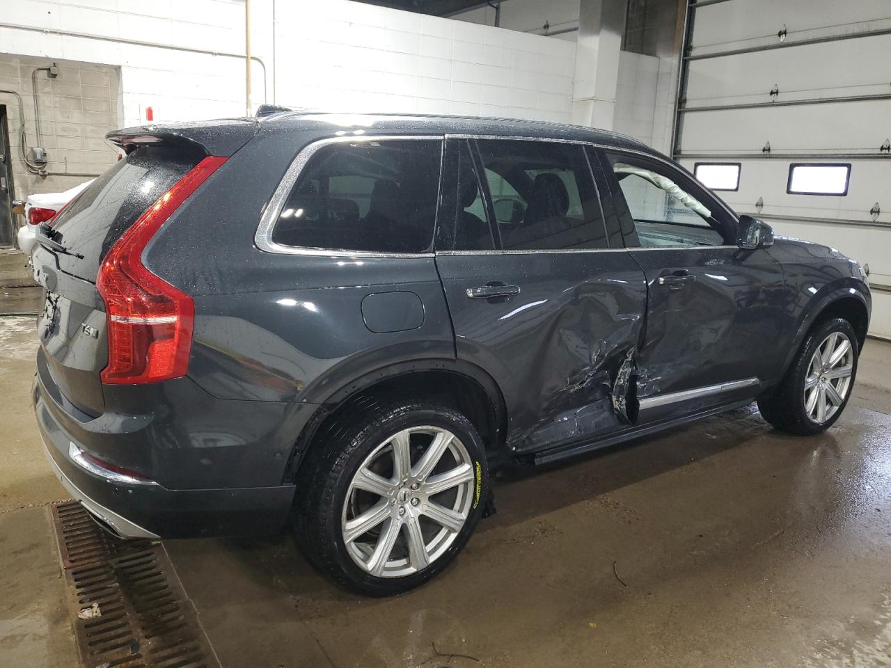 2017 Volvo XC90 VIN YV4A22PL1H1130561 Copart auction photo, side damage thumbnail 3