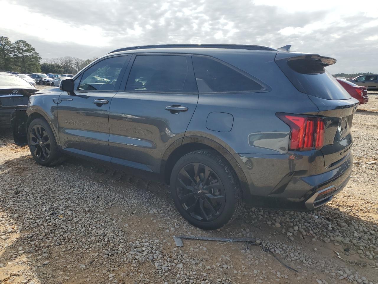 2021 KIA Sorento VIN 5XYRK4LF7MG032260 Copart auction photo, front end damage thumbnail 2
