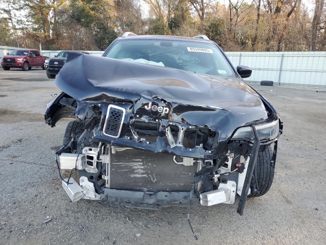 2019 Jeep Grand Cherokee VIN 1C4PJLCB5KD203696 Copart auction photo, front end / minor dent/scratches damage thumbnail 5
