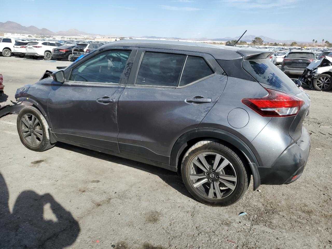 2018 Nissan Kicks VIN 3N1CP5CU2JL525279 Copart auction photo, front end damage thumbnail 2