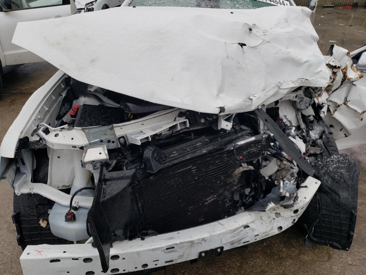 2018 Chrysler 300 VIN 2C3CCAKG0JH276118 Copart auction photo, front end / side damage thumbnail 11