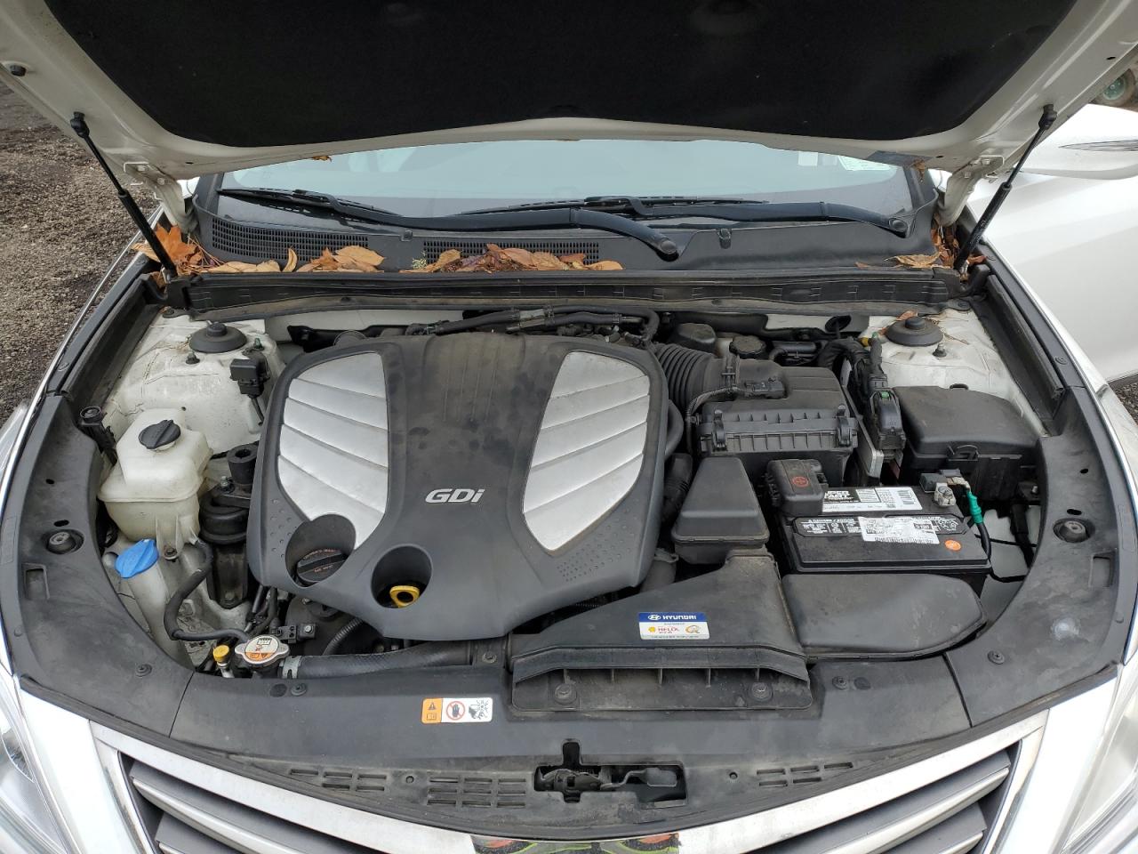 2015 Hyundai Azera VIN KMHFG4JGXFA469152 Copart auction photo, front end / side damage thumbnail 11