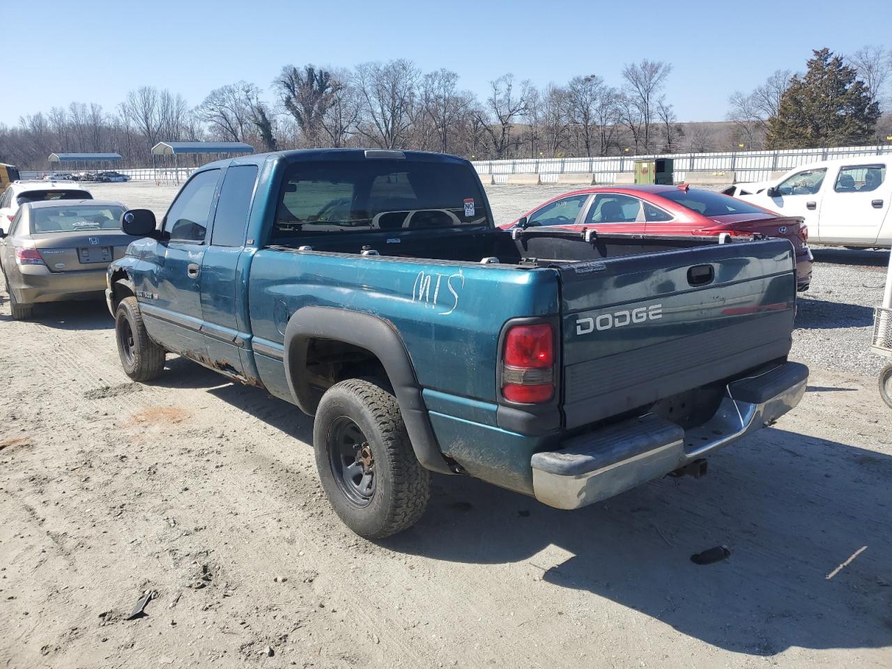 1998 Dodge RAM VIN 3B7HC13Z1WG131145 Copart auction photo, side damage thumbnail 2