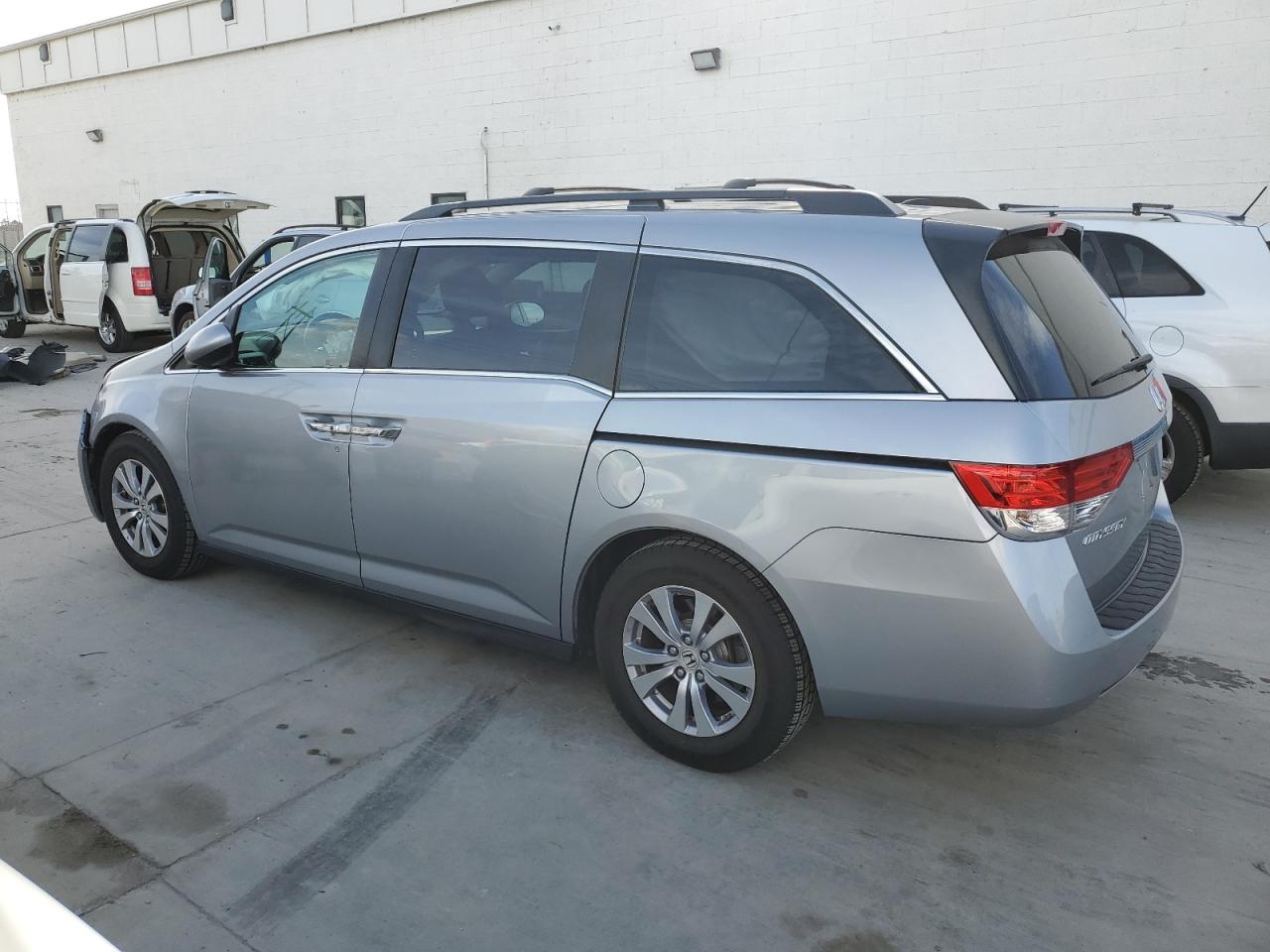 2017 Honda Odyssey VIN 5FNRL5H68HB019705 Copart auction photo, front end damage thumbnail 2