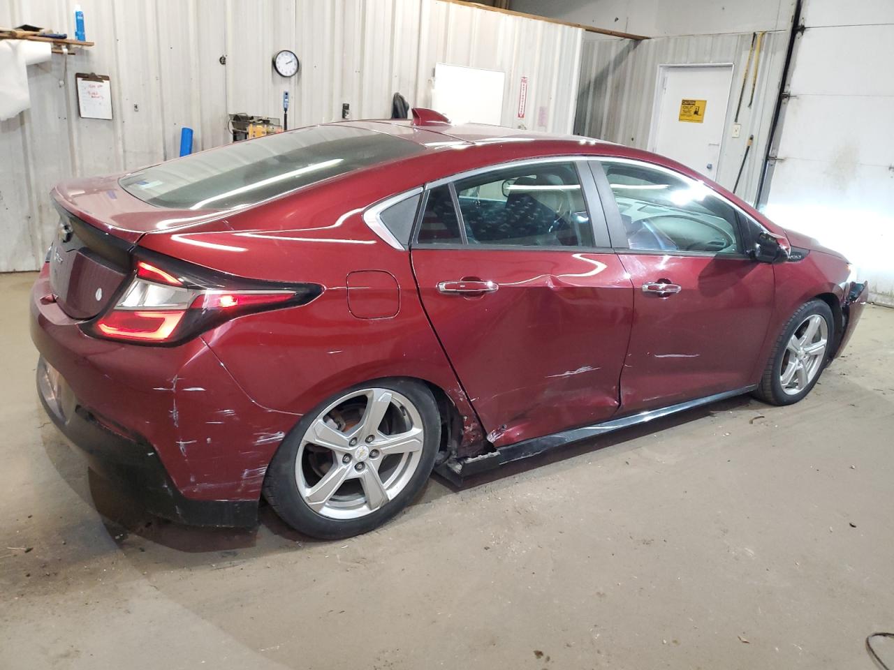 2017 Chevrolet Volt VIN 1G1RC6S53HU195972 Copart auction photo, side / front end damage thumbnail 3