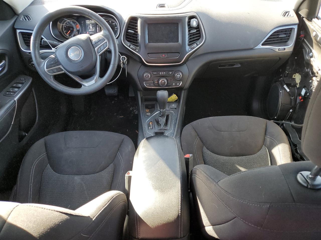 2019 Jeep Grand Cherokee VIN 1C4PJLCB2KD262365 Copart auction photo, front end / all over damage thumbnail 8