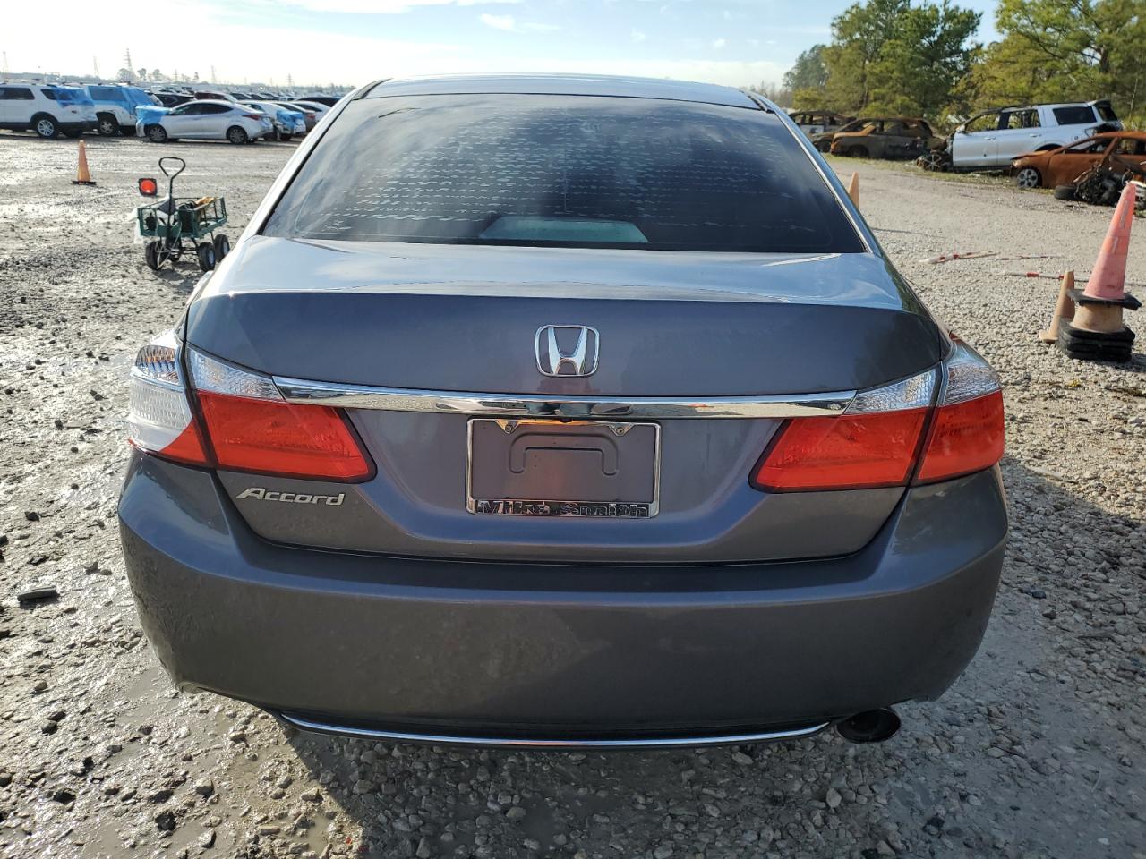 2015 Honda Accord VIN 1HGCR2F31FA264431 Copart auction photo, side / rear end damage thumbnail 6