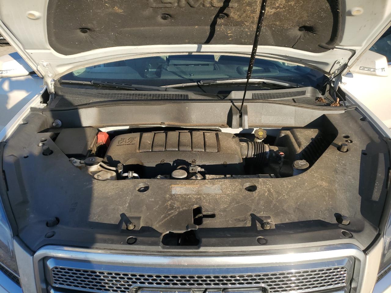 2014 GMC Acadia VIN 1GKKRTKD3EJ211361 Copart auction photo, rear end / minor dent/scratches damage thumbnail 13