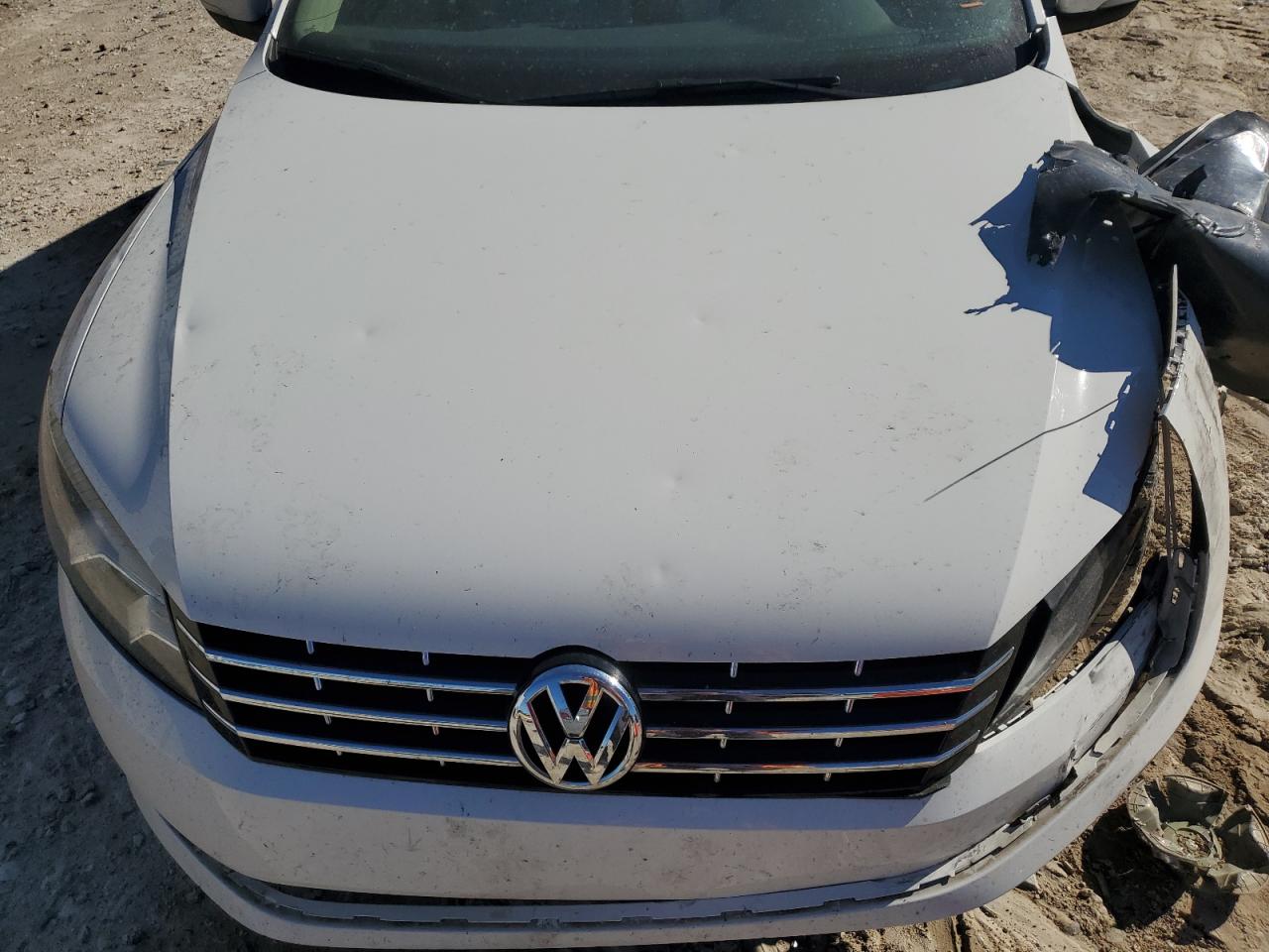 2015 Volkswagen Passat VIN 1VWBV7A34FC053767 Copart auction photo, front end / minor dent/scratches damage thumbnail 12