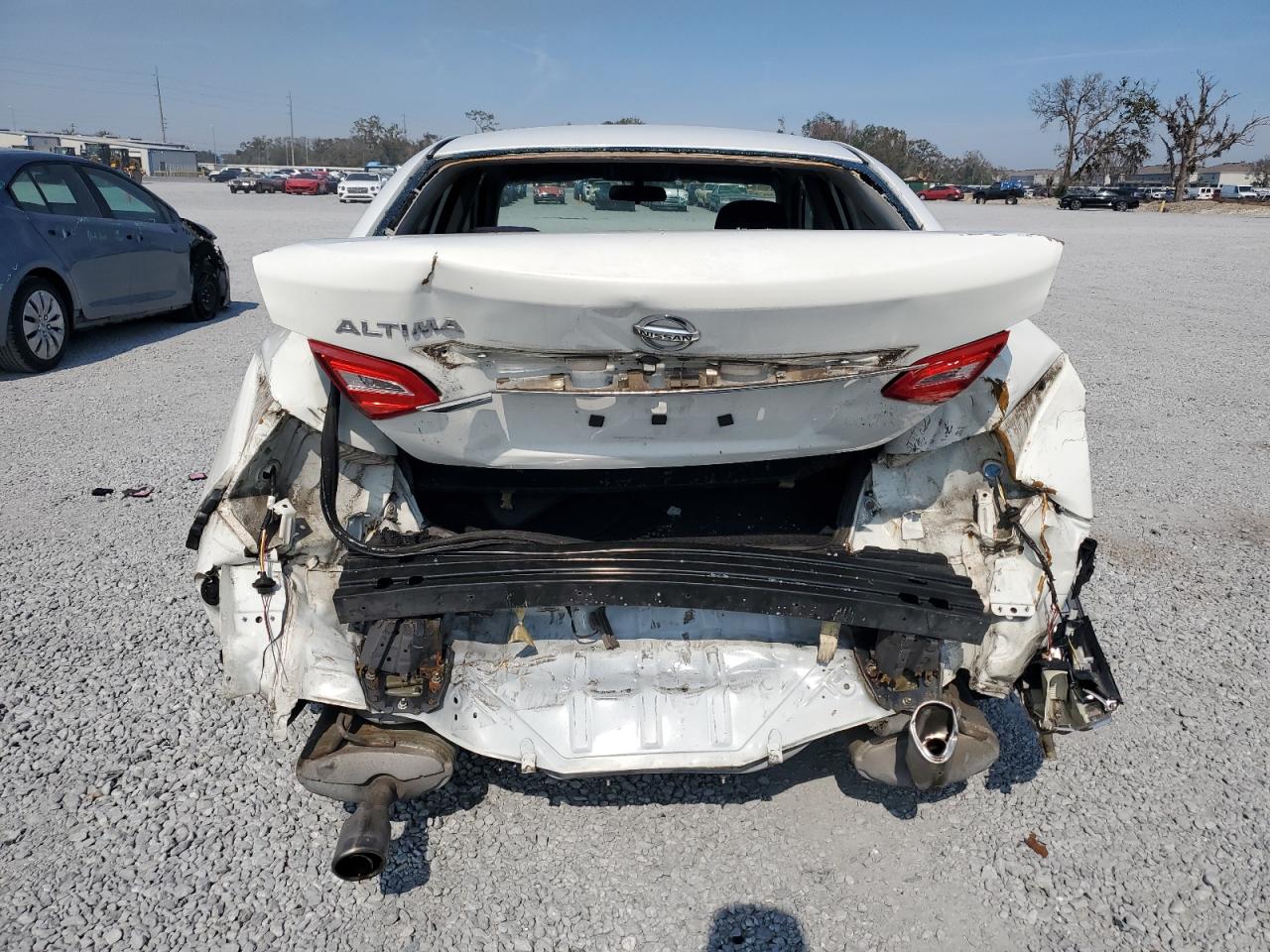 2016 Nissan Altima VIN 1N4AL3AP9GN369631 Copart auction photo, rear end damage thumbnail 6