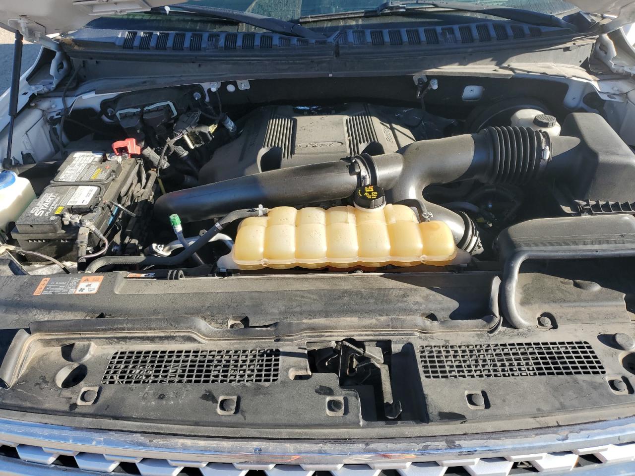 2018 Ford Expedition VIN 1FMJK1LT5JEA60348 Copart auction photo, side / rear end damage thumbnail 12