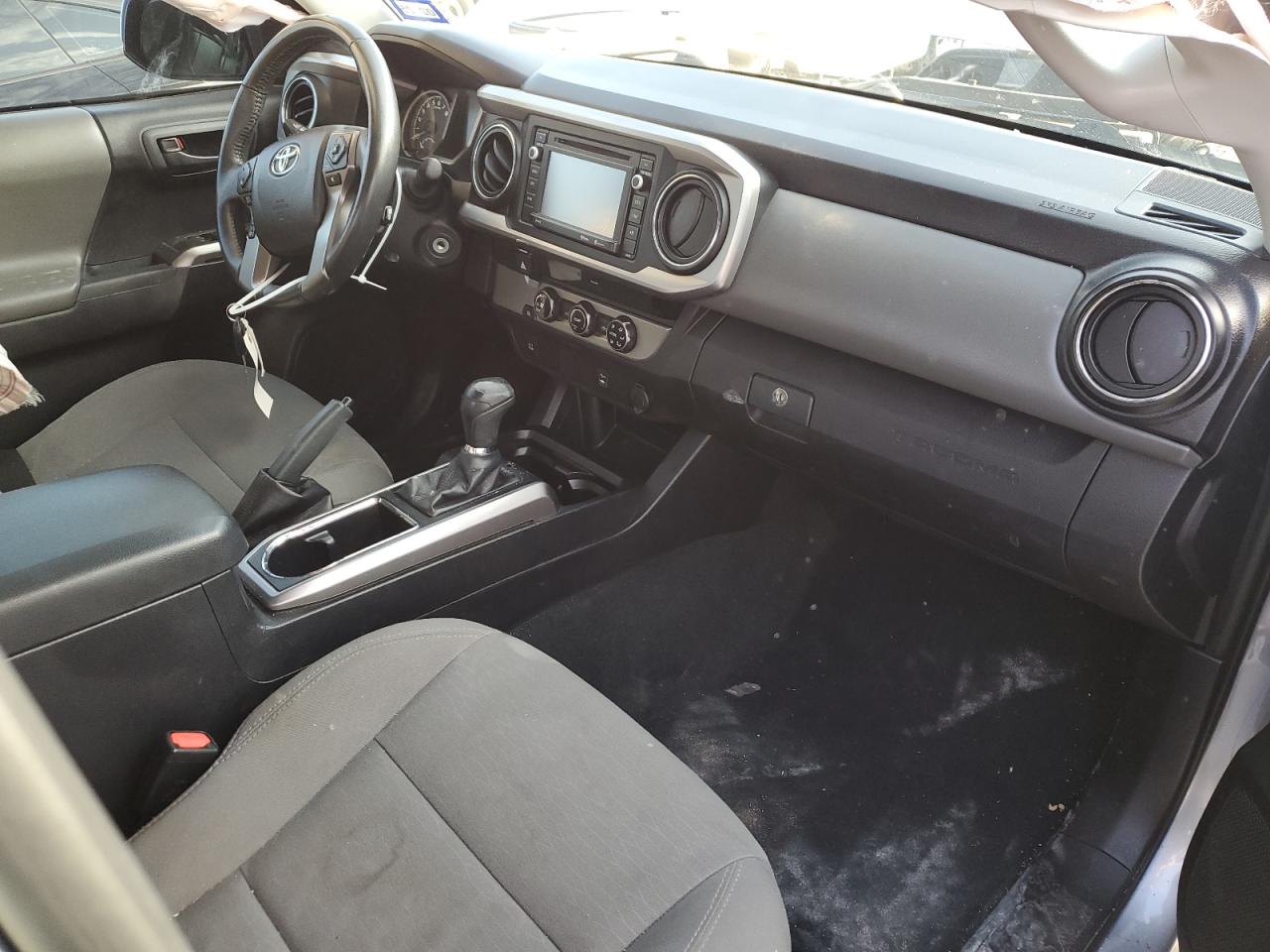 2017 Toyota Tacoma VIN 5TFAZ5CN1HX051525 Copart auction photo, side / rollover damage thumbnail 7