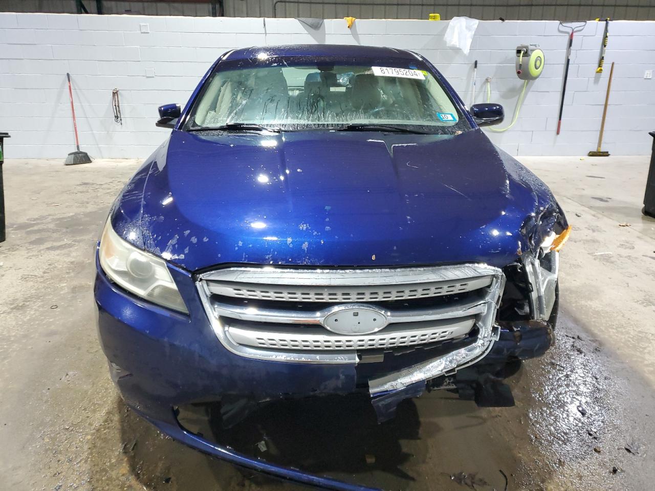 2011 Ford Taurus VIN 1FAHP2EW5BG103356 Copart auction photo, front end / minor dent/scratches damage thumbnail 5