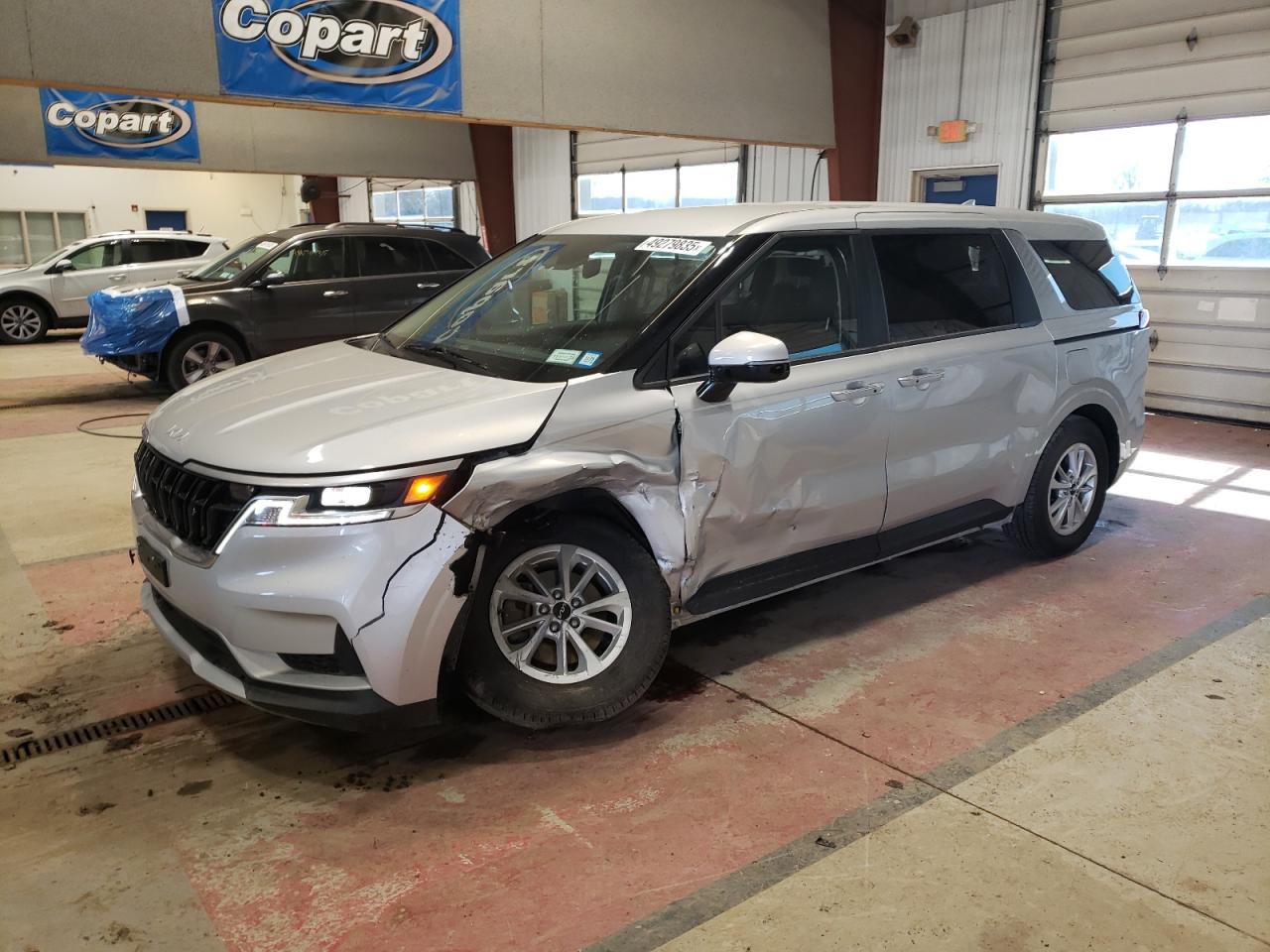 2022 KIA Carnival VIN KNDNB4H36N6132805 - Copart auction photo