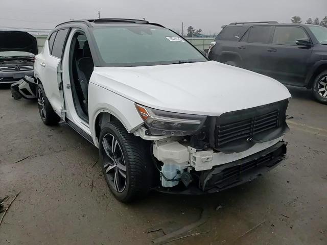 2019 Volvo XC40 VIN YV4AC2HMXK2068129 Copart auction photo, side / front end damage thumbnail 11