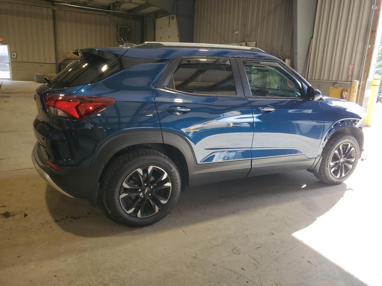 2021 Chevrolet TrailBlazer VIN KL79MRSL0MB111632 Copart auction photo, front end damage thumbnail 3