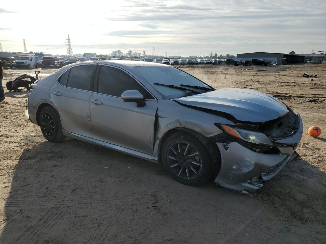 2020 Toyota Camry VIN 4T1L11AK2LU871233 Copart auction photo, front end / all over damage thumbnail 4