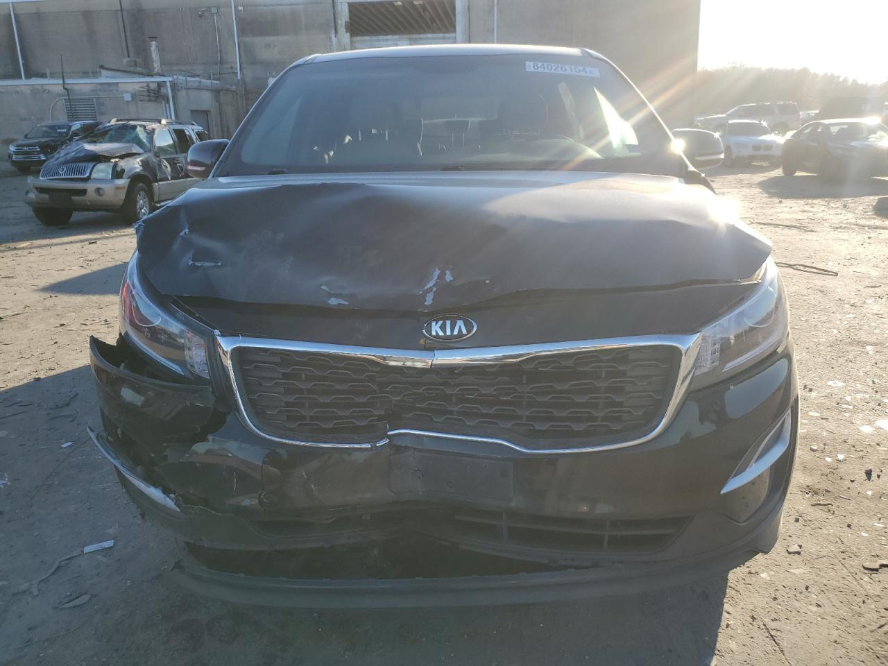 2021 KIA Sedona VIN KNDMB5C12M6668527 Copart auction photo, front end / minor dent/scratches damage thumbnail 5