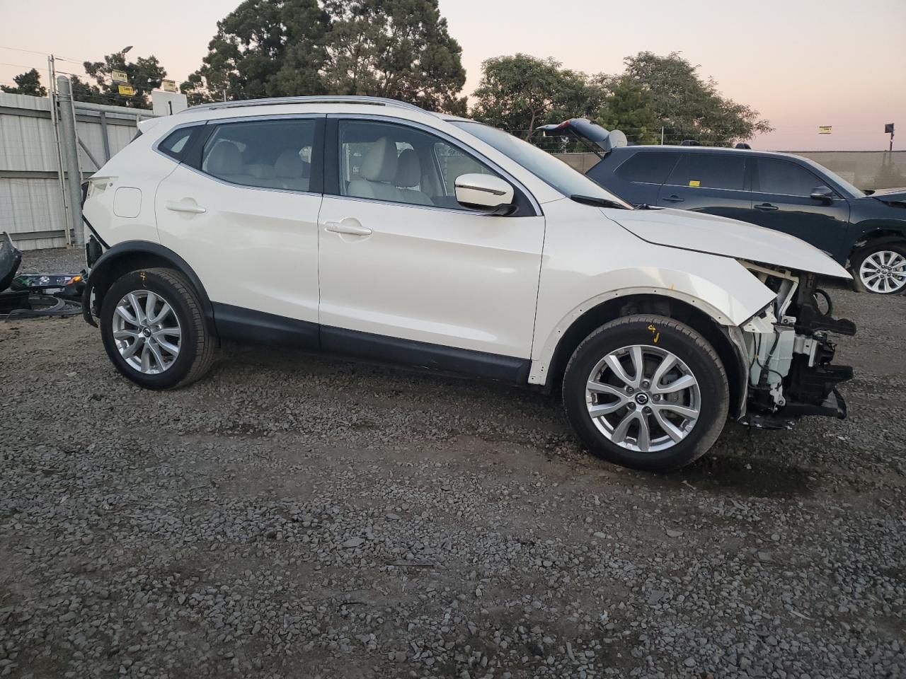 2020 Nissan Rogue VIN JN1BJ1CV6LW260510 Copart auction photo, front end damage thumbnail 4
