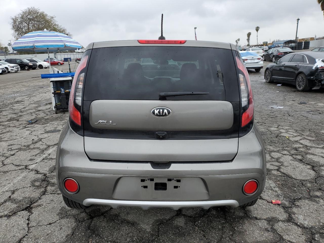 2018 KIA Soul VIN KNDJP3A52J7544150 Copart auction photo, front end / vandalism damage thumbnail 6