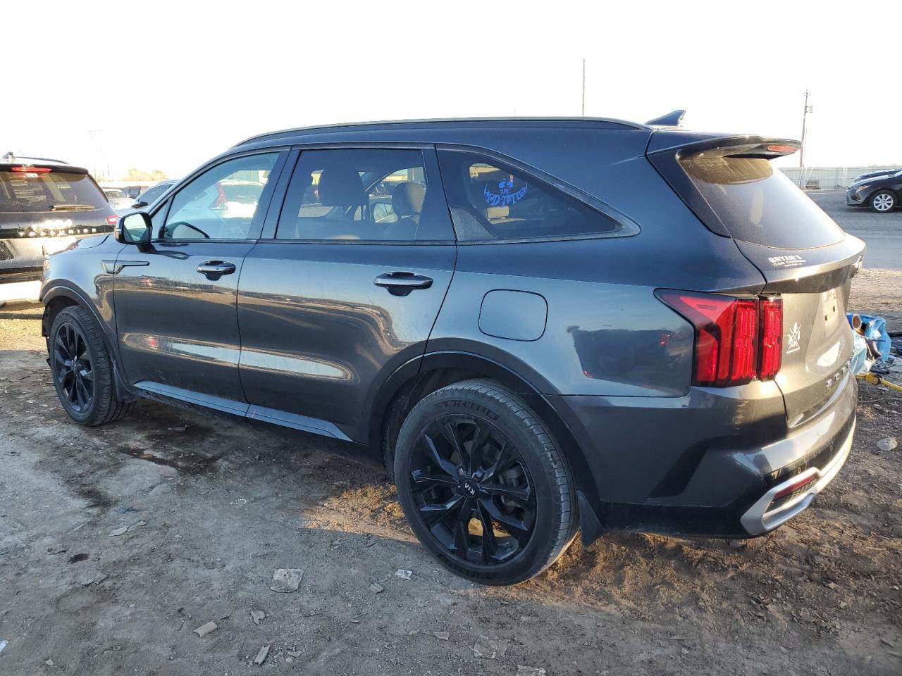 2021 KIA Sorento VIN 5XYRK4LFXMG049599 Copart auction photo, front end / minor dent/scratches damage thumbnail 2
