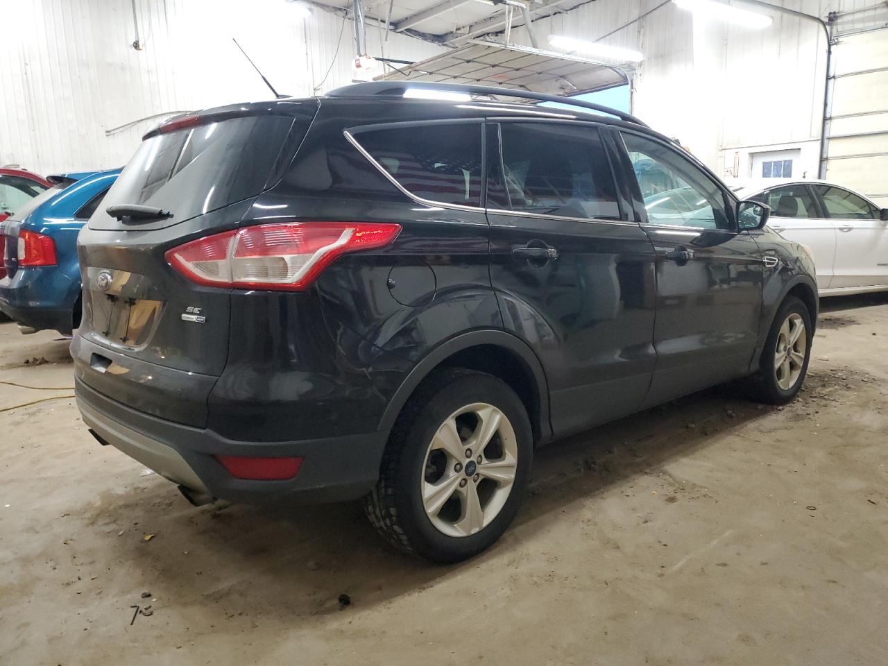 2016 Ford Escape VIN 1FMCU9G92GUA75923 Copart auction photo, front end / side damage thumbnail 3